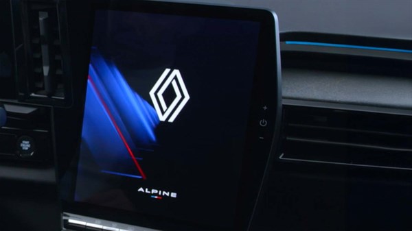 exclusive welcome specific sequence - Renault