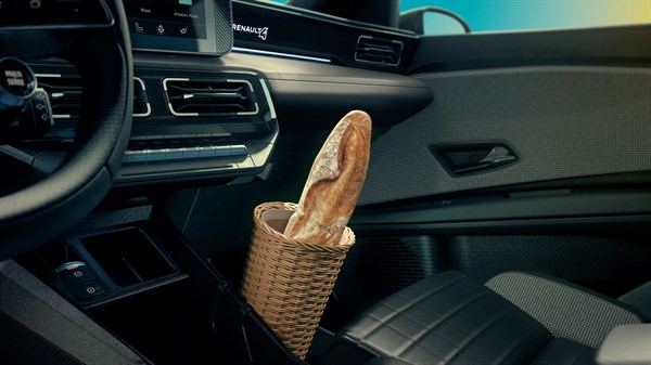 wicker baguette bread holder -Renault 4 E-Tech electric